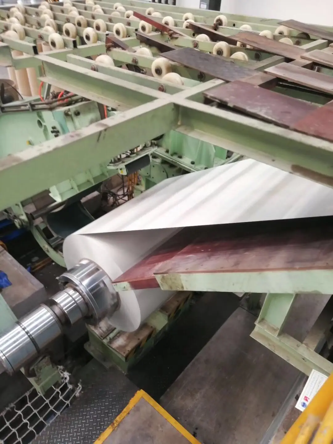 PPGI Coils, Color Coated Steel Coil, RAL9002 White Prepainted Galvanized Steel Coil Z275/Metal Roofing Sheets 2701