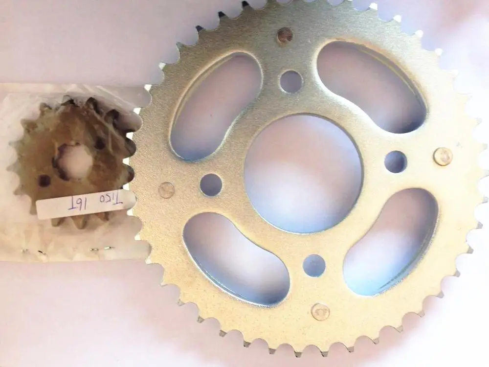 
CG125 TITAN 99 1045 steel CNC line galvanized color 43T/14T 428H-116L motorcycle chain and sprocket kits 