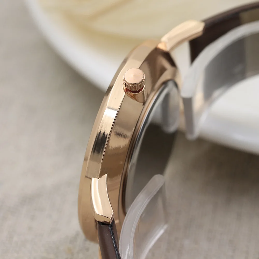 New Geneva Nail Scale Belt Watches Ultra-thin Quartz Lovers Watches Couple Wrist Watch