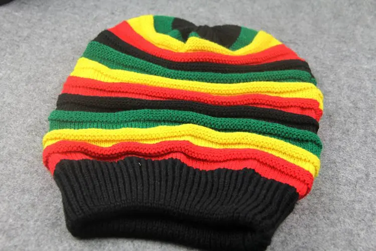 
High Quality Customizable Iridescent Women and Men Unisex Beanie Warm Winter Striped Knitted Hat 