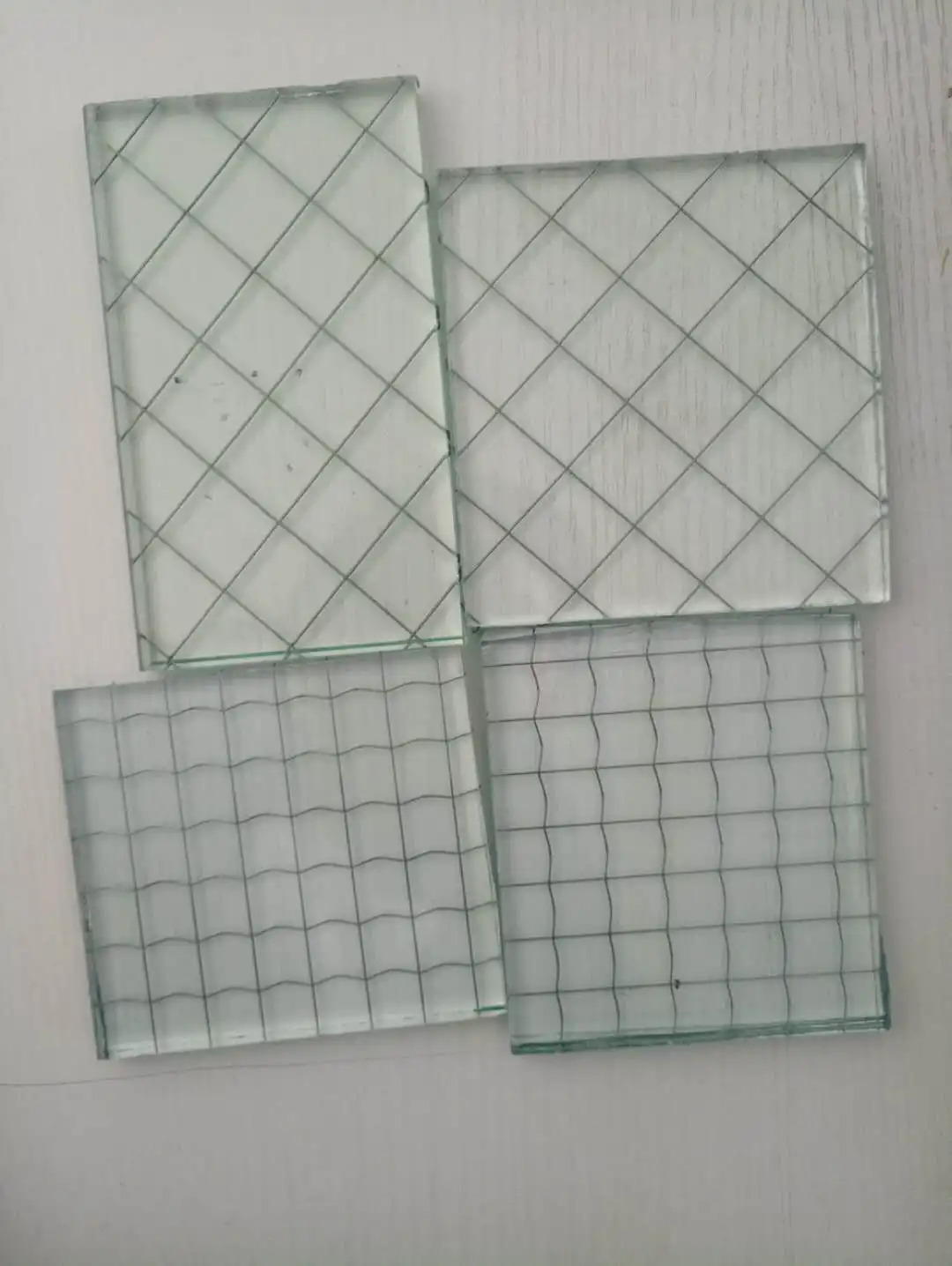 
China factory clear fire rated wire mesh glass for windows 