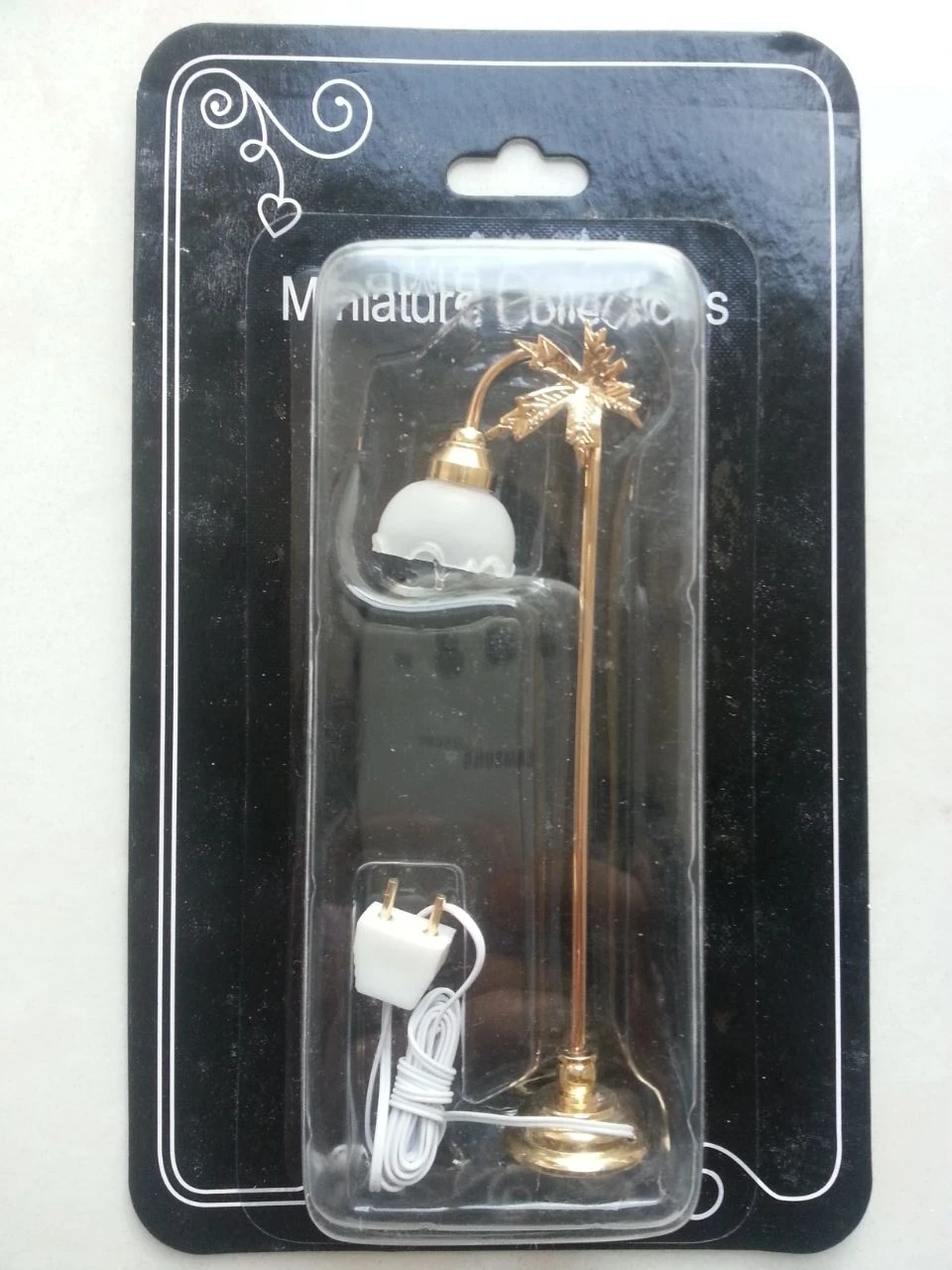 Miniaturas 1 12 Dollhouse Miniature Self control W battery Gold Leaf LED Floor Lamp Light