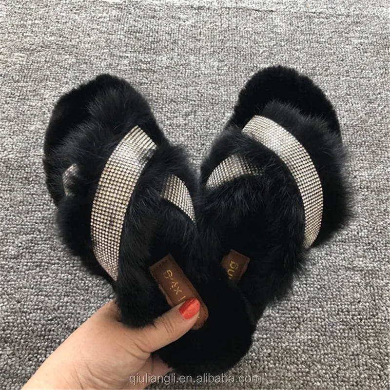 Женские удобные замшевые шлепанцы с подкладкой из кроличьего меха, дышащие домашние и уличные теплые шлепанцы с перекрестными ремешками и кристаллами, новинка 2018