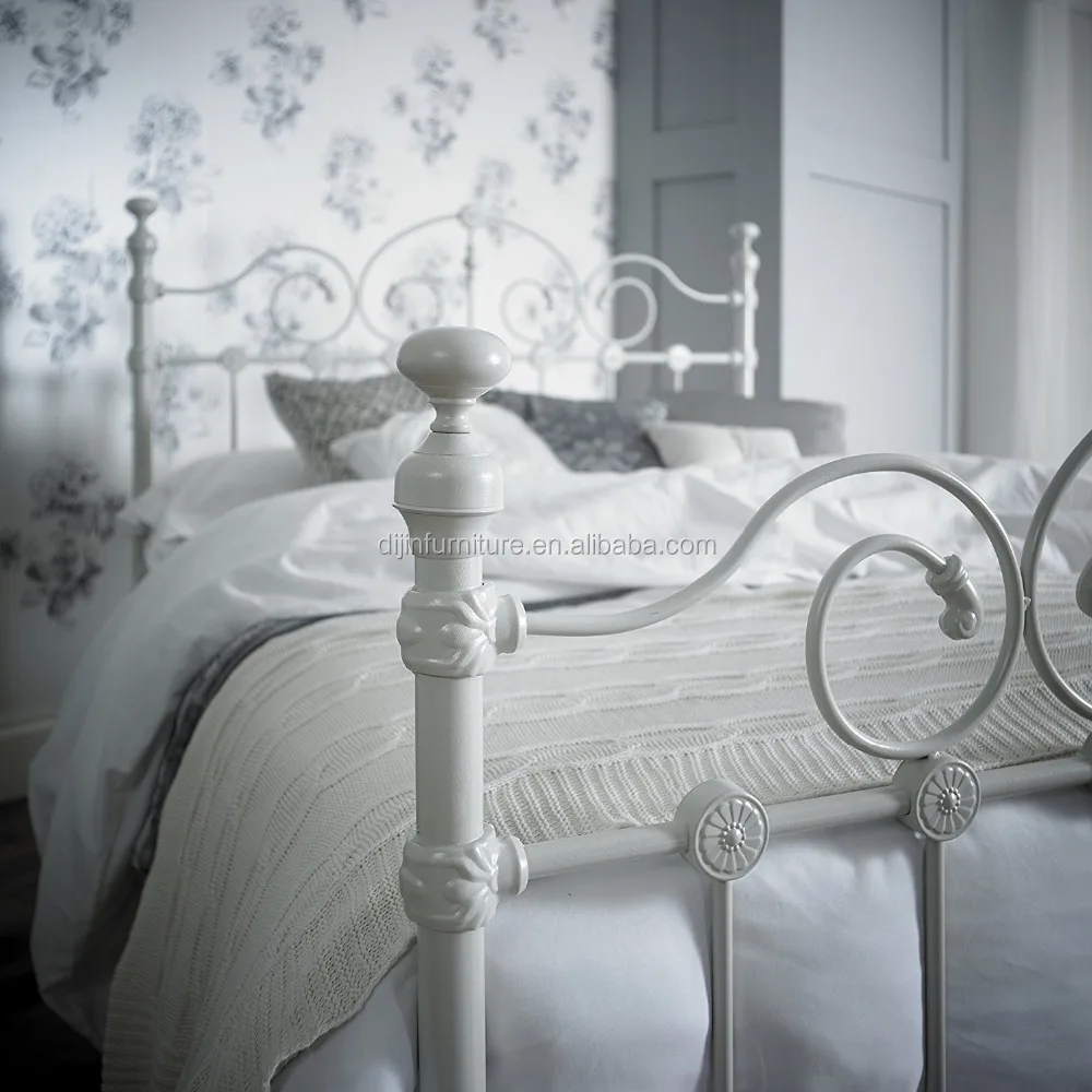 Victorian Style Double 4ft 6inch Cream Metal Bed Frame