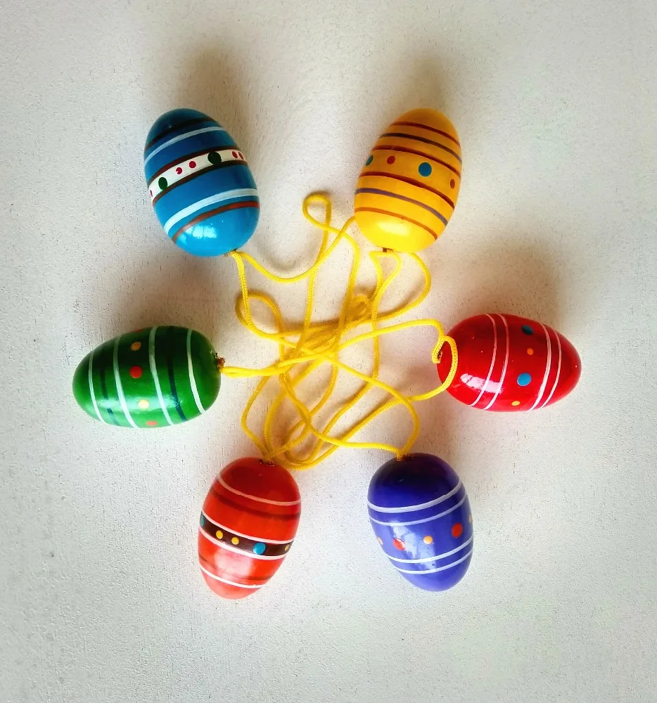 wooden hanging Easter eggs for home decoration