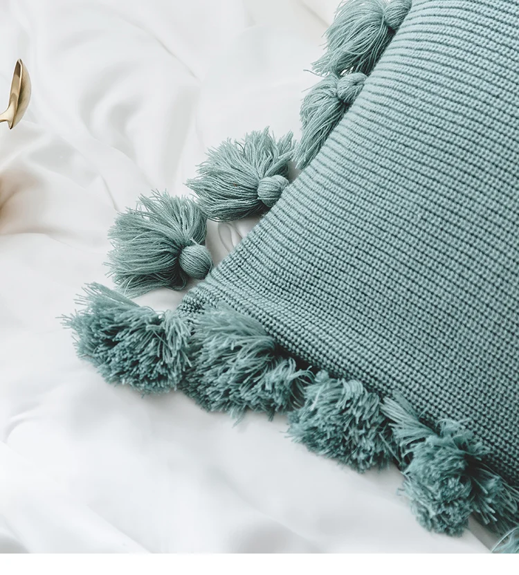 Wholesale Modern style Decorative Throw Pillows With Tassels