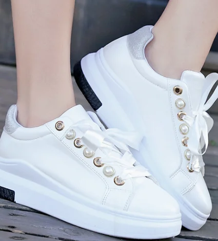 Summer latest design fashion breathable flat increase beautiful pearl woman casual shoes