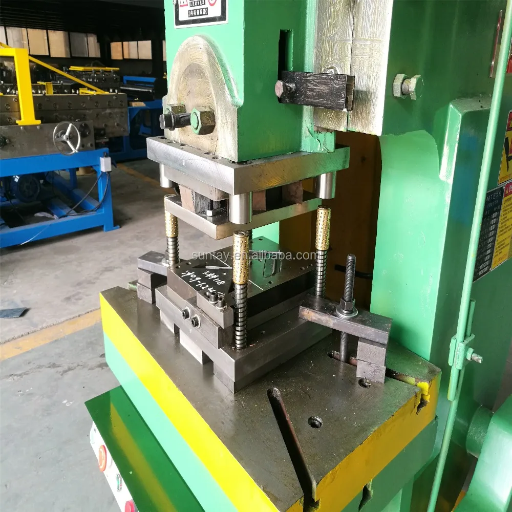 punching machine making TDF flange corner with dies