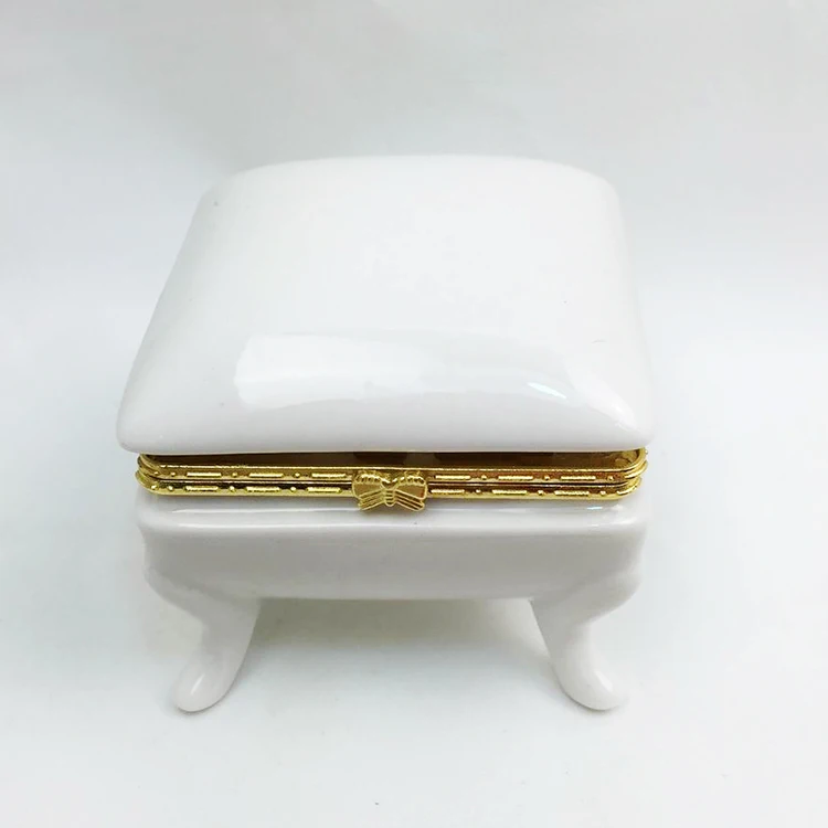 White color glazed elegant decoration ceramic jewelry box