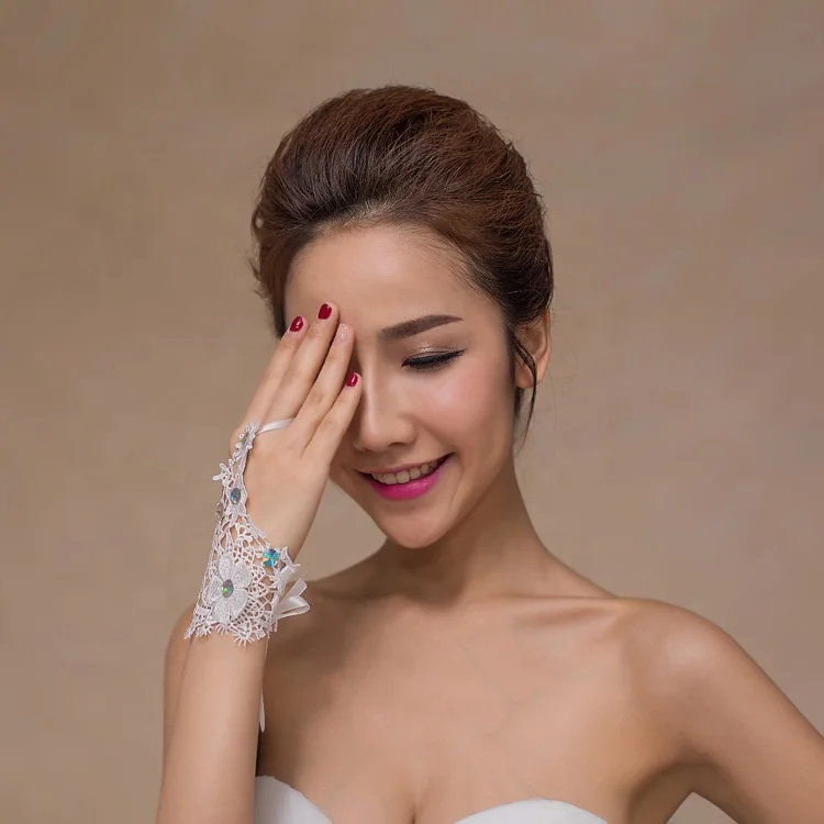 
New design short tulle wedding gloves 