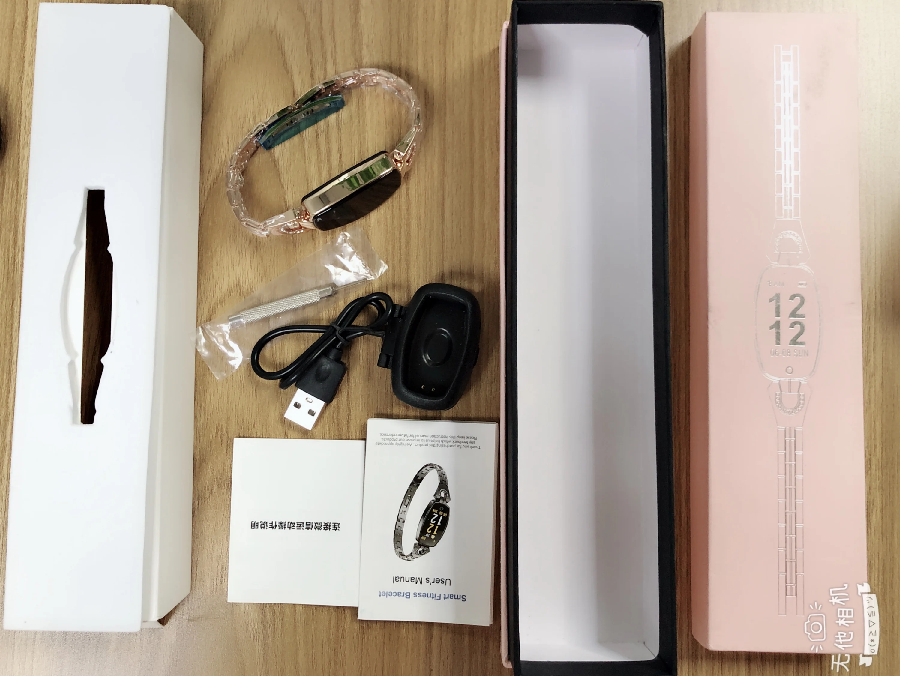 0.96 color screen H8 smart bracelet with heart rate blood pressure H8 wristband with call reminder weather forecast for women