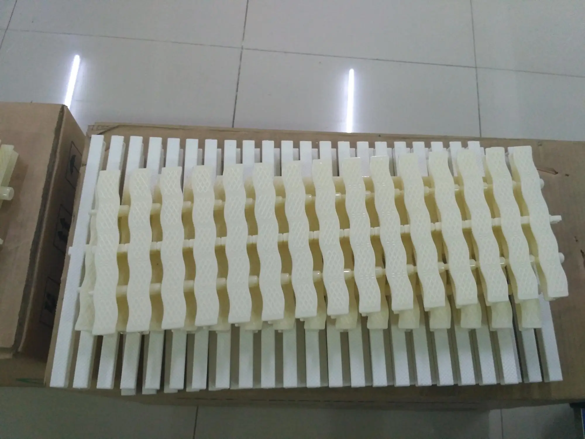 Плавательный бассейн желоба переполнения решетка для плавательного Бассеина