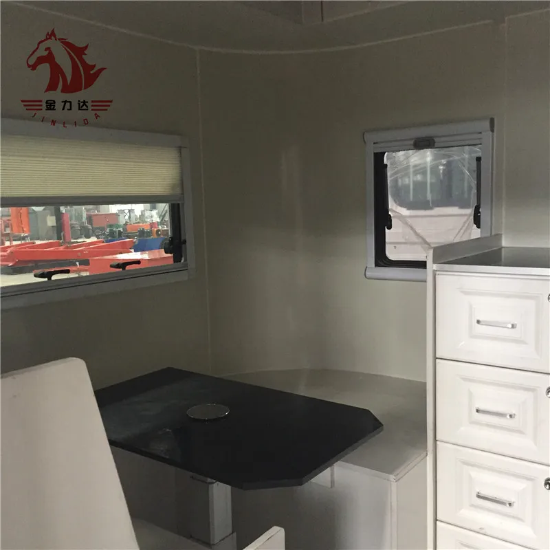 2HAL-L, австралийский Стандартный поплавок для лошадей с кроватью