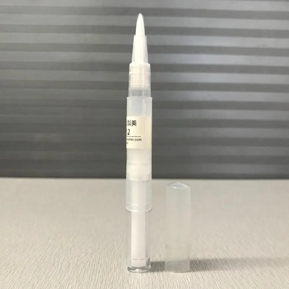 Plastic Cosmetic Twist Up Lip Gloss Concealer Pen