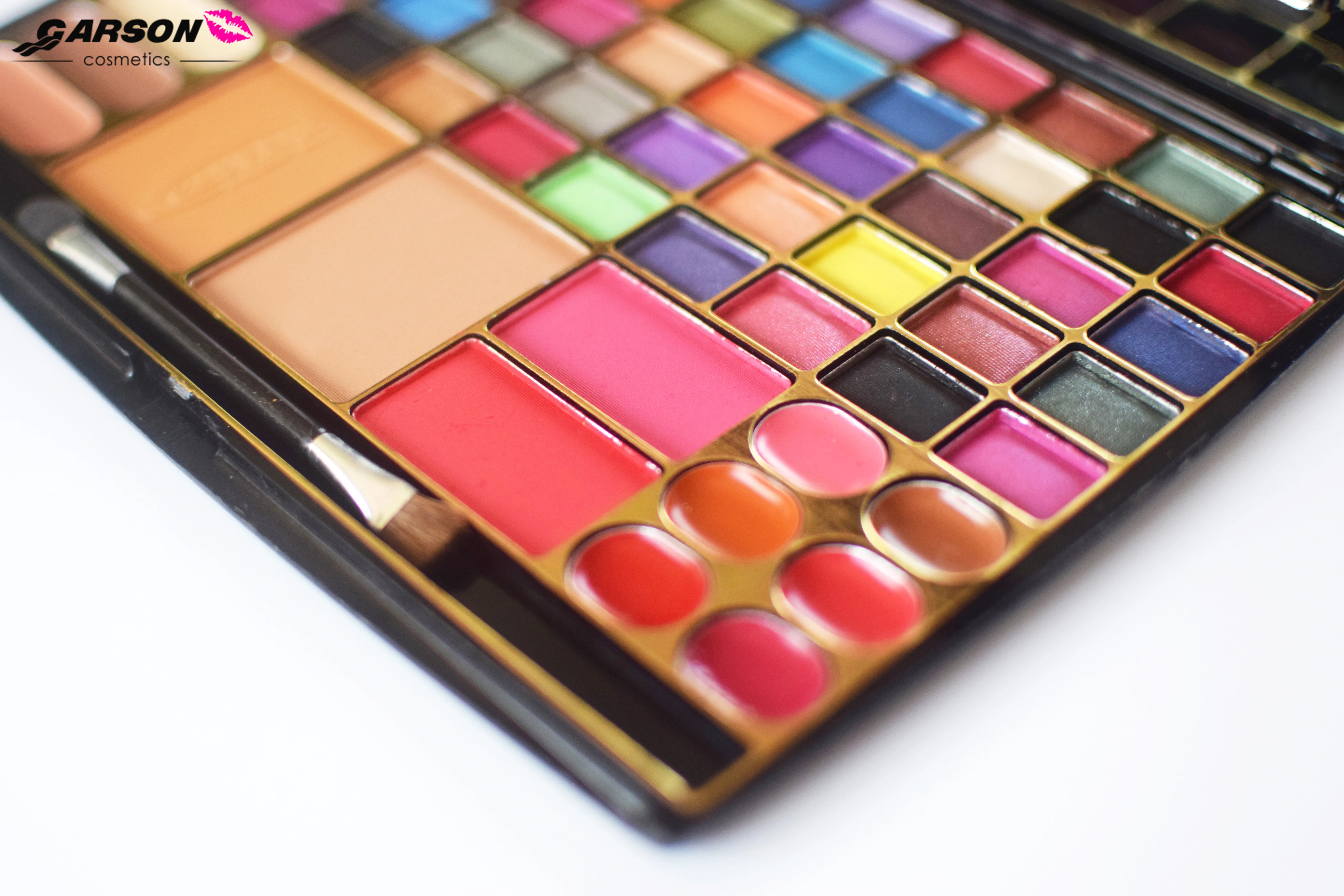 Professional 63 colors eye shadow palette private label