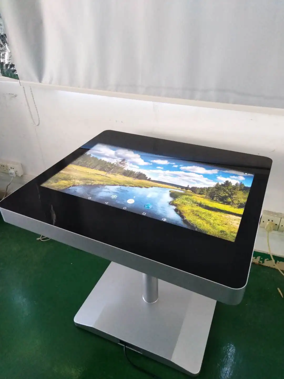 32 inch Waterproof interactive touch screen smart coffee table with built  in Android RK 3288 2+8G