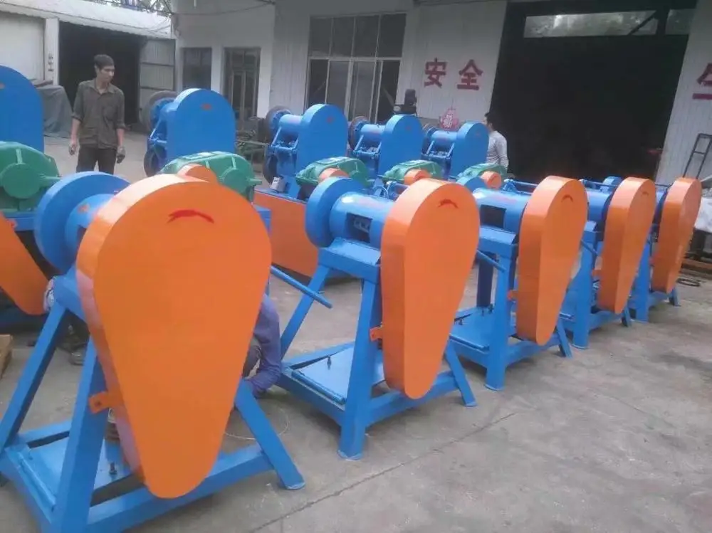 Large capacity XKP-400 rubber crusher /waste tire recycling machine /rubber powder production line