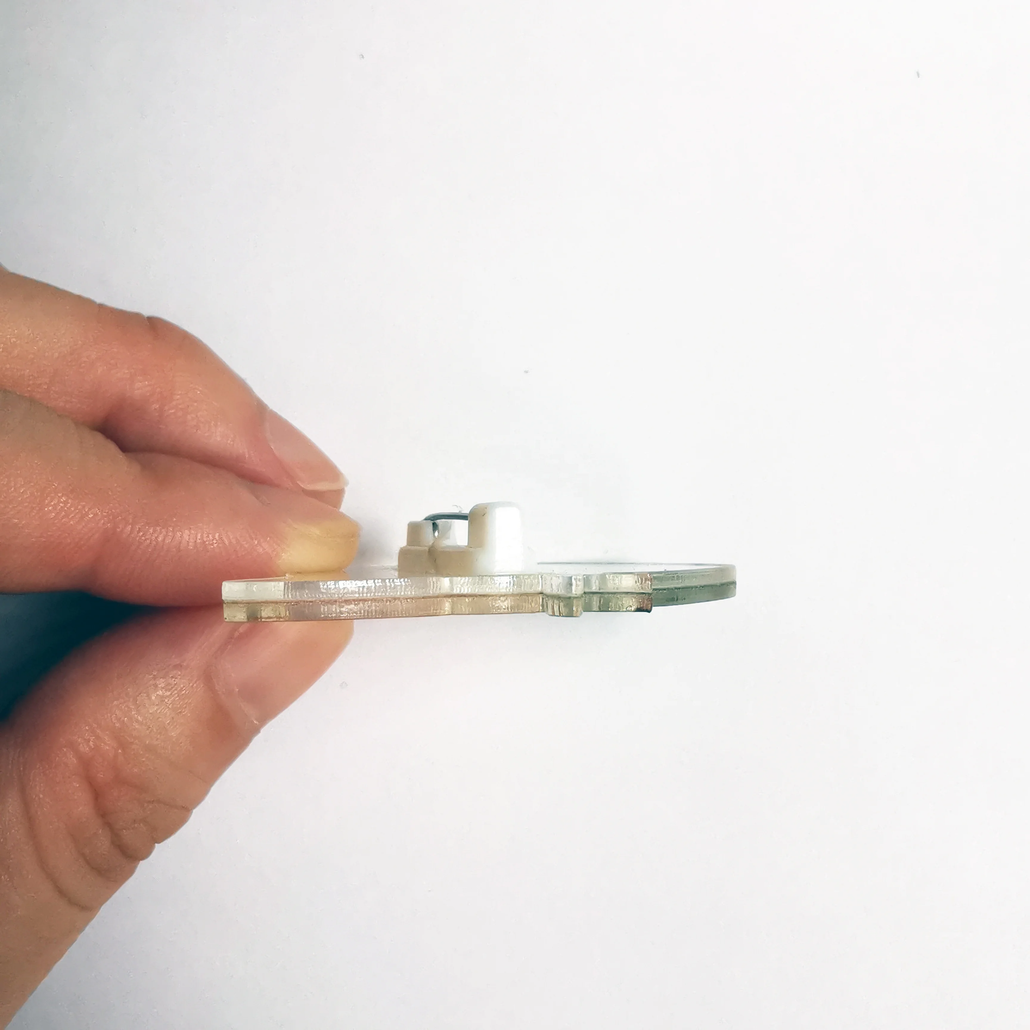 Акриловая булавка под заказ для именного значка с защитной задней булавкой