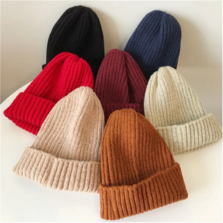Wholesale Gorros Elegantes De Invierno Para Mujer Custom Acrylic Black Women Beanie Hat Knitted Knit Hat Pom Pom Winter Hats