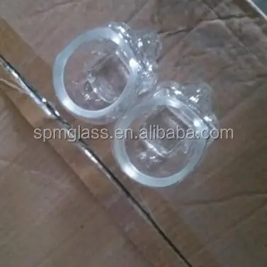 Стеклянный материал высокой белого цвета стеклянный колпак для водки с черепом