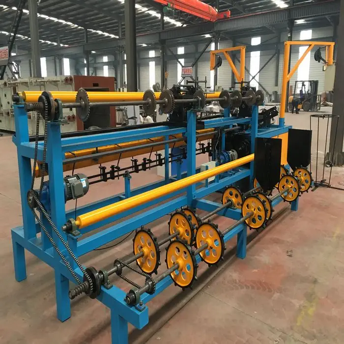 High speed The metal wire diamond and Full automatic chain link fence machine