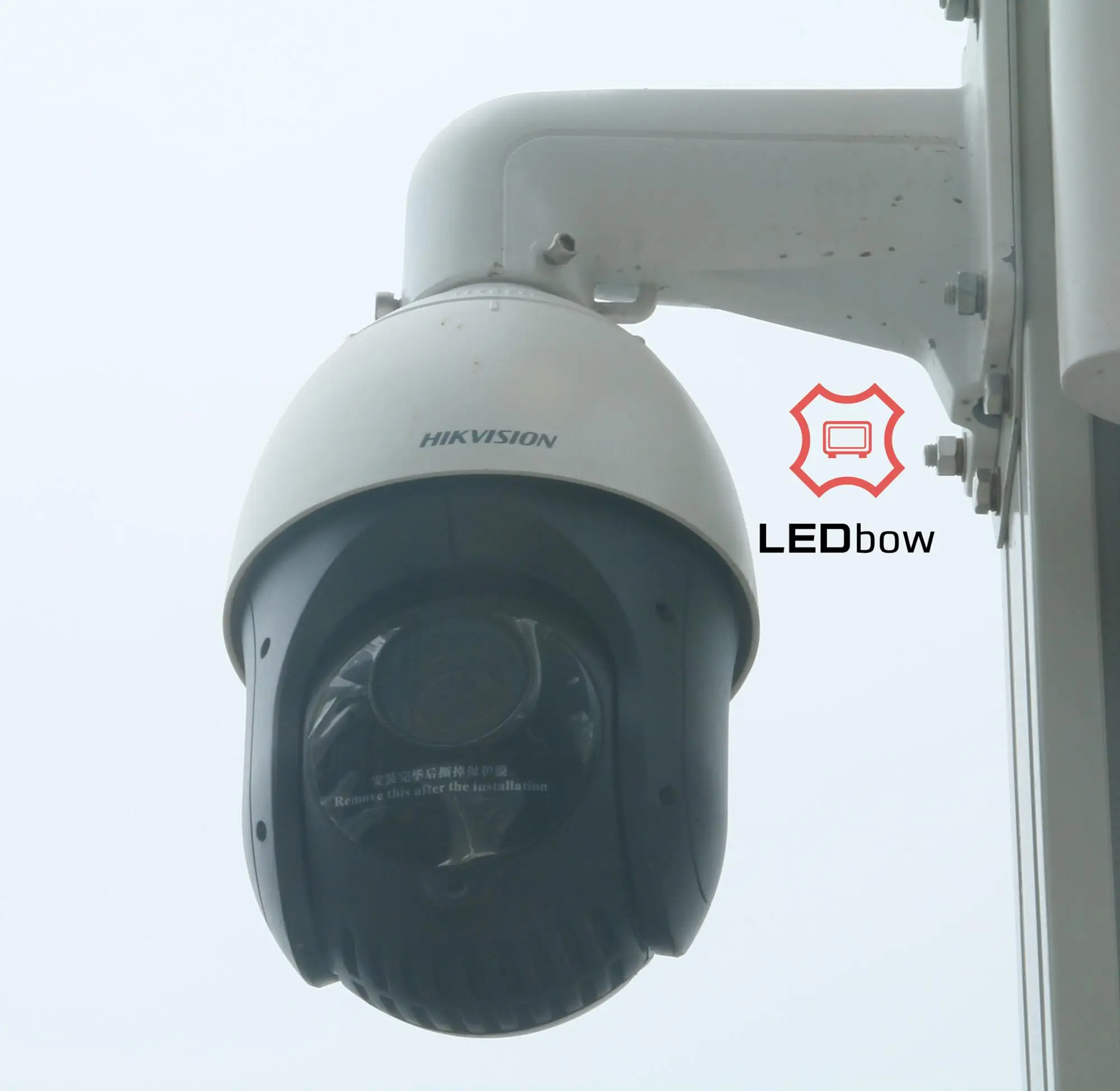 
LEDbow Integrated smart pole with Solar Street Light Smart Display Intelligent Monitoring Emergency Button Video CCTV all in one 