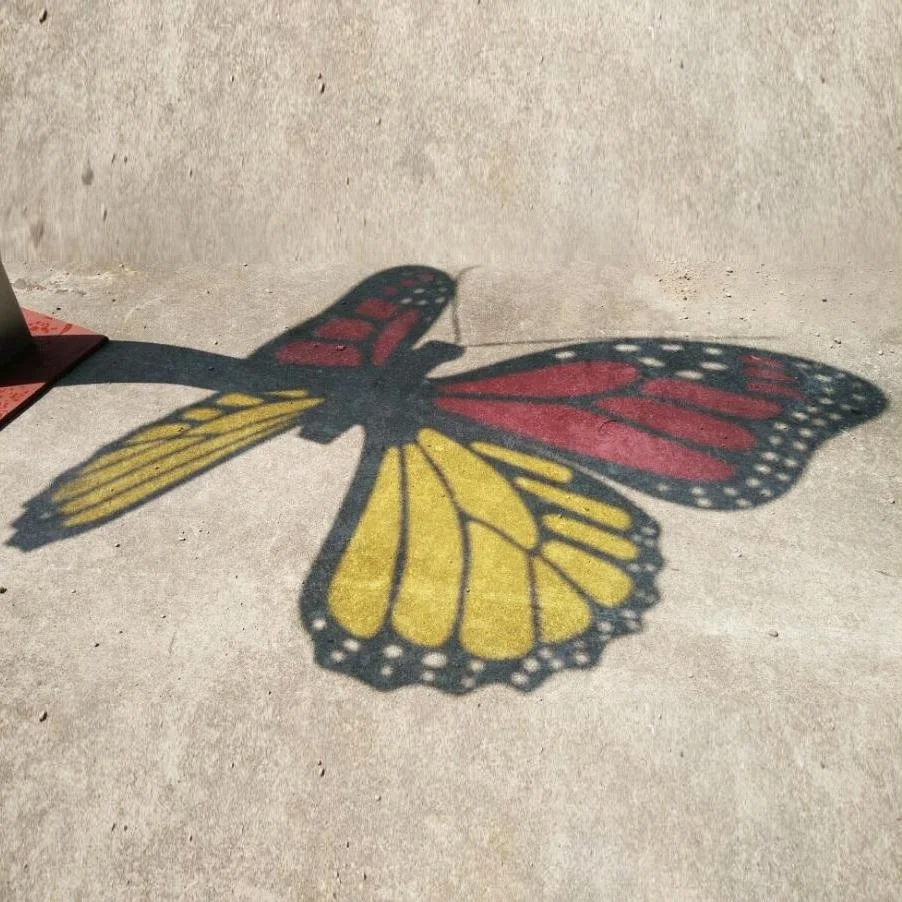 Customized popular modern metal art acrylic stainless steel butterfly statue sculpture for garden home yard decoration