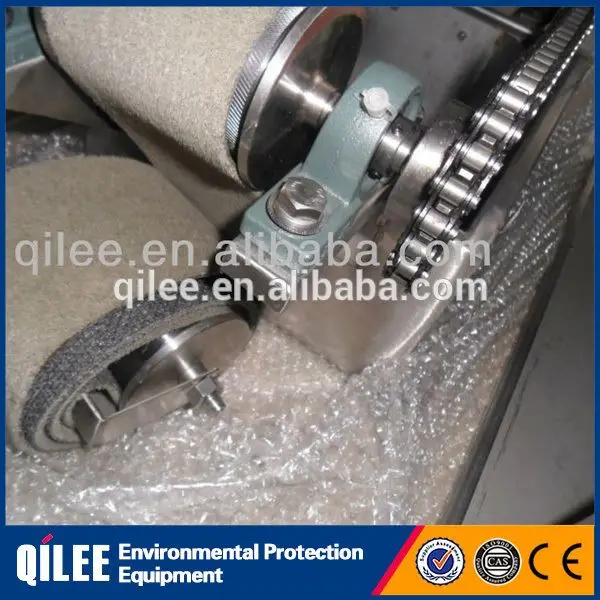 Belt oil skimmer for oily water separating