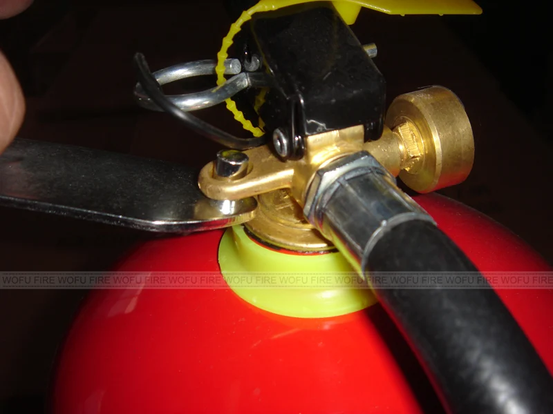 Portable 4kg BC 40%  dcp fire extinguisher  Pakistan type