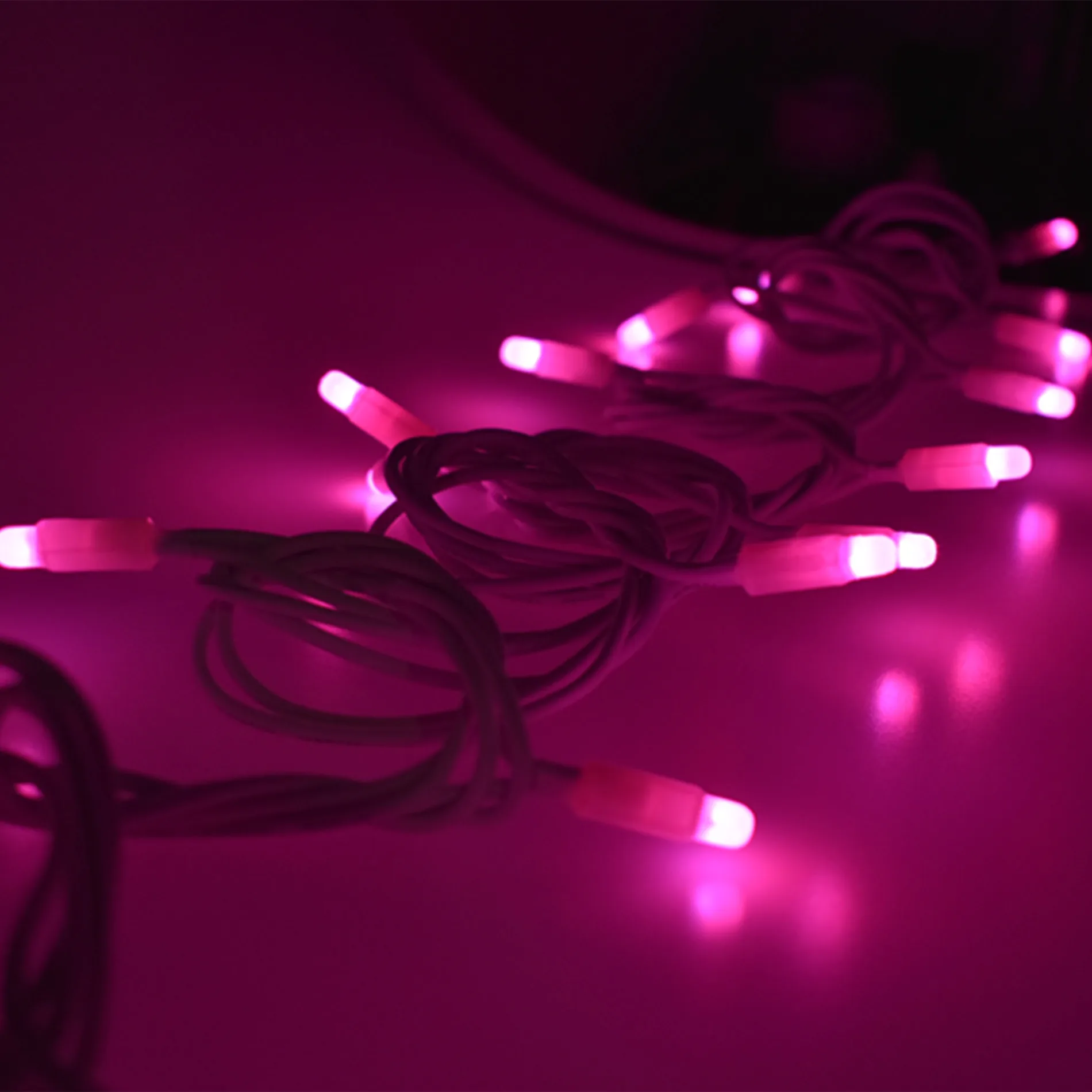 Smart Pixel Light RGB LED String Light 100L Rubber Cable Capsule Bulb IP 66 Chain Light for Commercial Outdoor Application