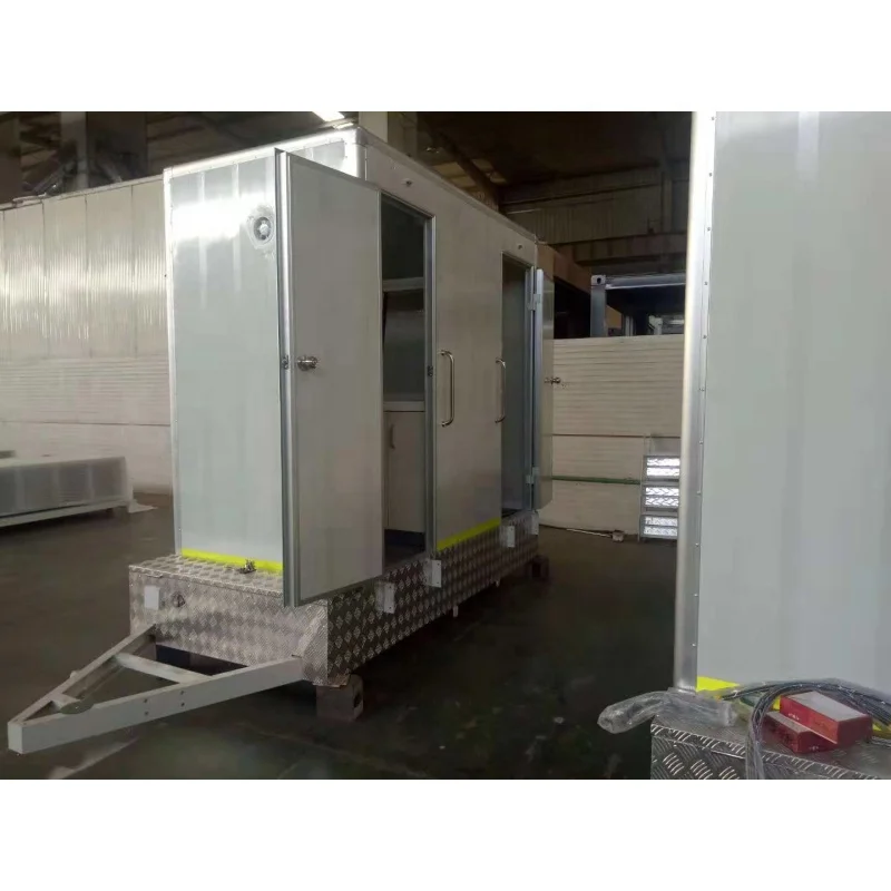 China supply biodegradable container public mobile trailer toilet with sewage and water tank