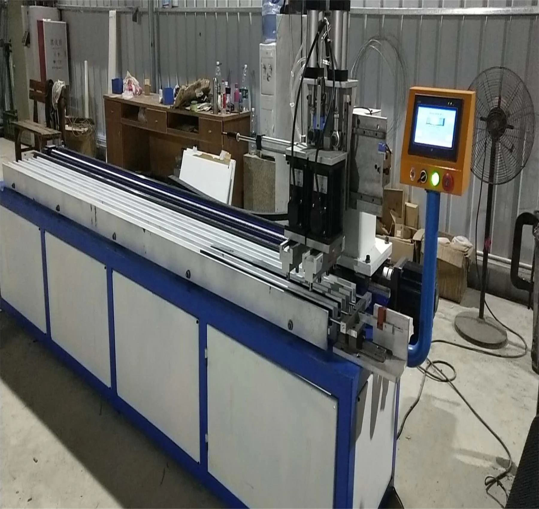 Auto  multiple spindles  horizontal   drill   boring machine  for wooden PVC shutters stiles