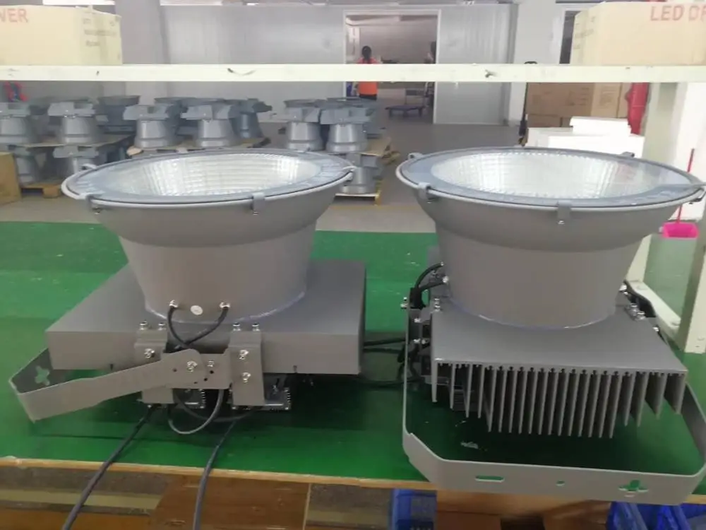 High power IP65 brand driver outdoor pure white light 110volt/220 volt long-distance 1000watt led reflector industrial light
