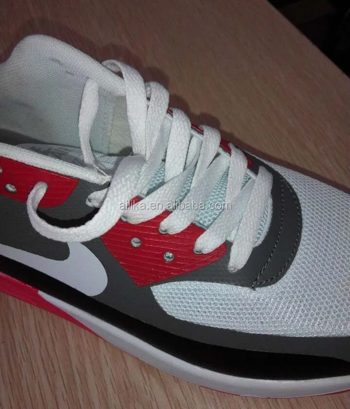 Материал обуви: цветная ТПУ клейкая пленка будет предохраняться на верхней части спортивной обуви