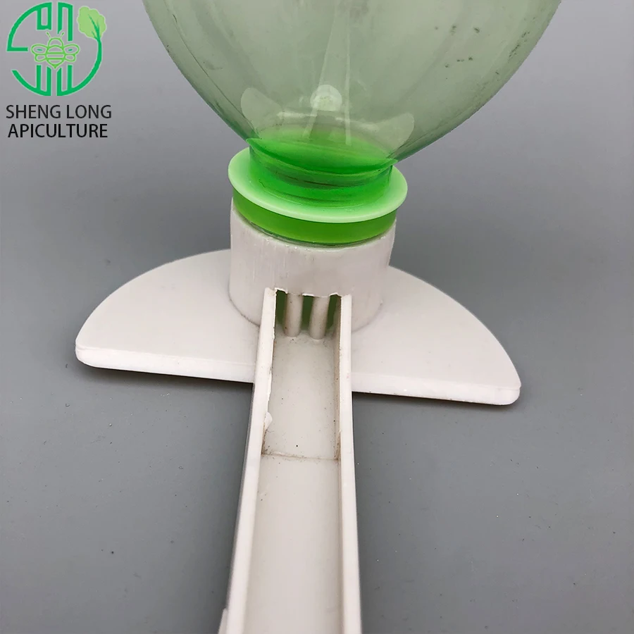 Beekeeping feeder new design Bee Water Entrance Feeder with Good Quality for Bee Hive