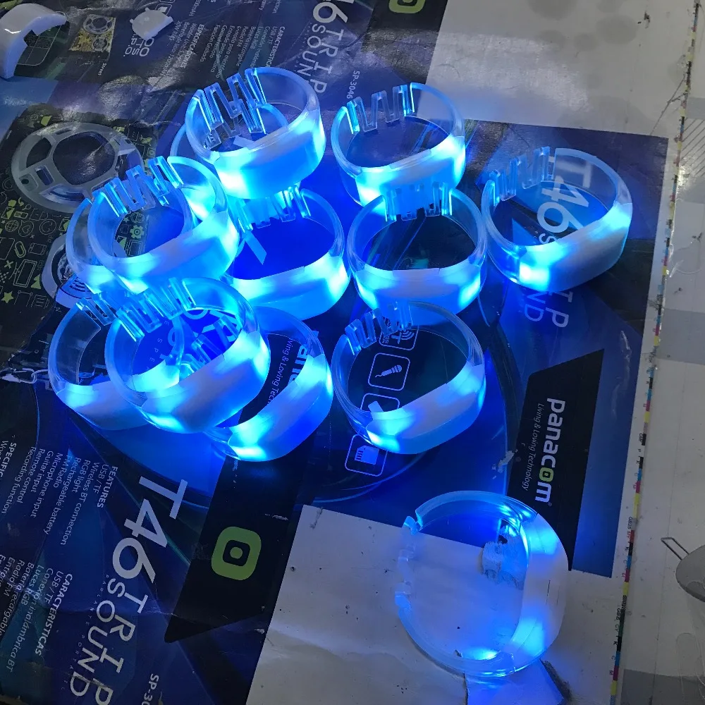 DLWY newest DMX 2.4G wireless radio control led wristbands bracelets for party/concert China factory wholesale