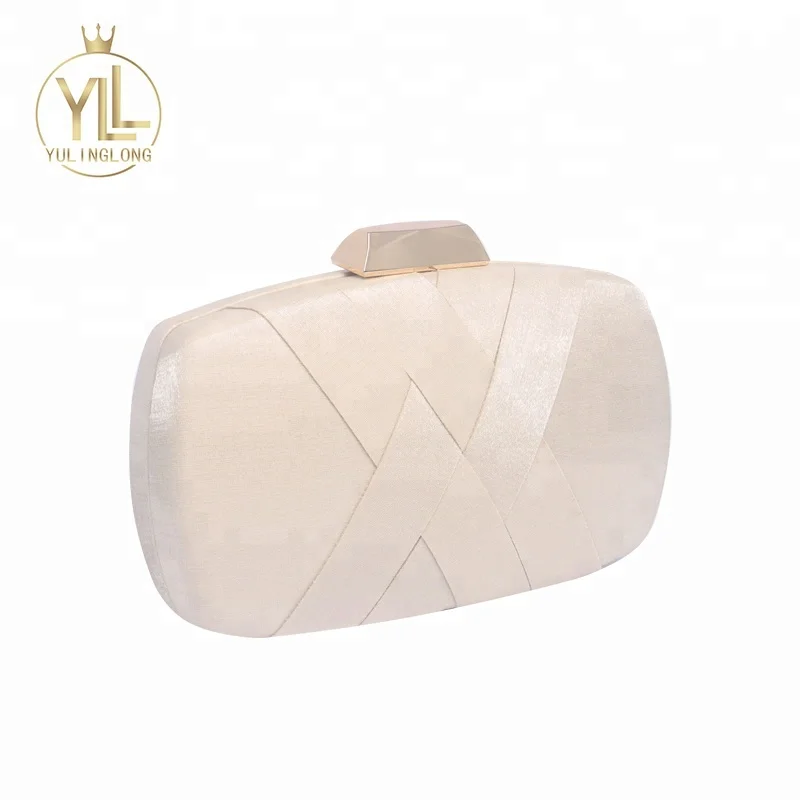 Сумка-клатч ручной работы телесного цвета