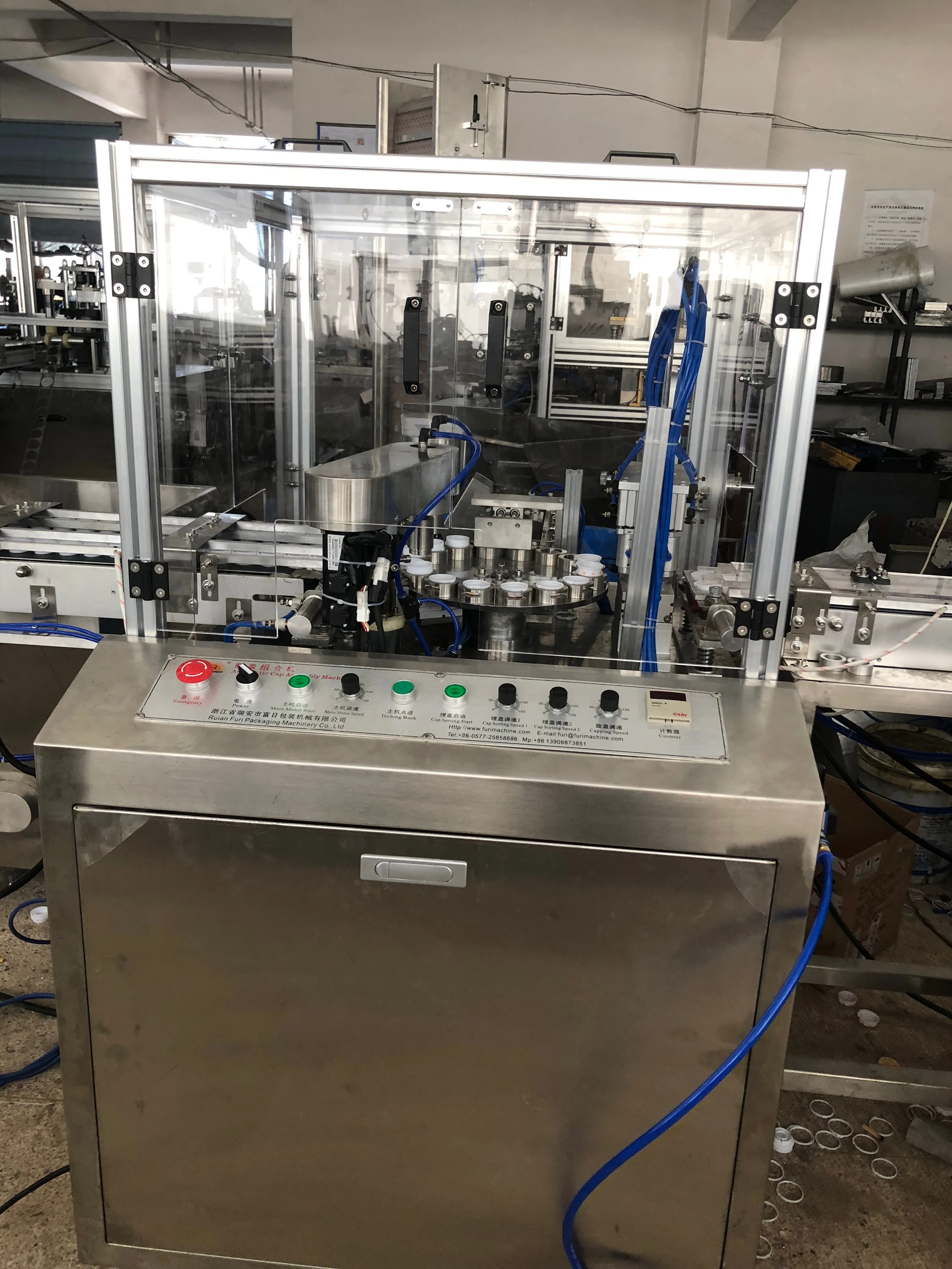 
Edible Oil Bottle Cap Two Parts Fit Together Machine Cap Assembly Machine 