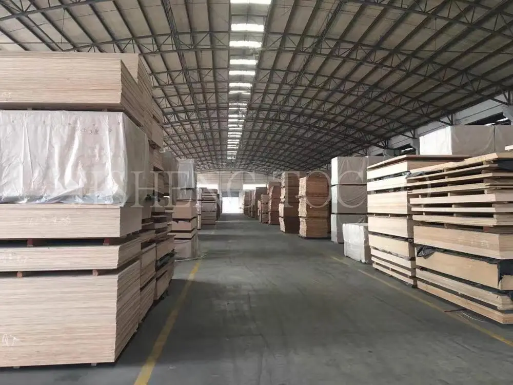 
Eucalyptu Laminated Wood Board Carb P2 Sheet Waterproof Plywood Face Veneer 