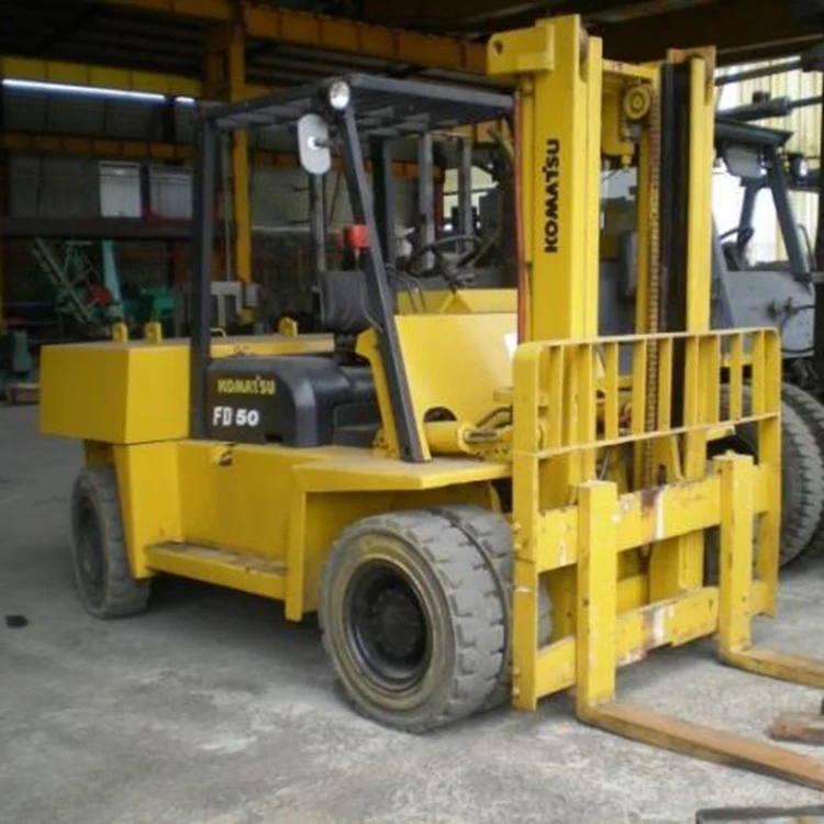 Японский оригинальный вилочный погрузчик Komatsu FD 50, 5-тонный гидравлический погрузчик Komatsu в Шанхае