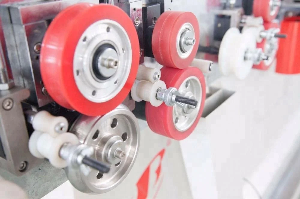 BL-A4 Integral hollow double glazing Blind Cutting Machine