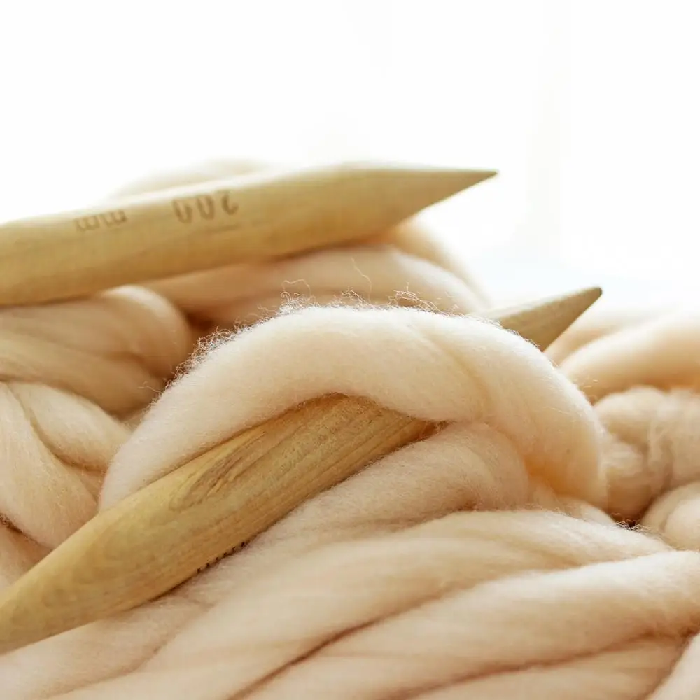 100% polyester yarn blended blended yarn iceland hair for hand knitting