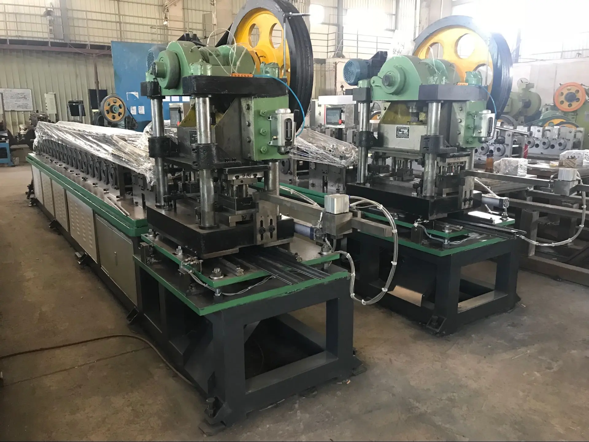  Машина для производства выдвижных ящиков с шарикоподшипником в Китае