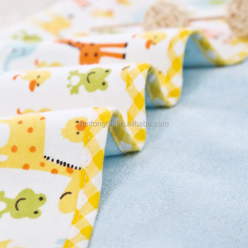 
bamboo fibre water-proof and free breathing ultralarge baby changing pads mat yellow giraffe 