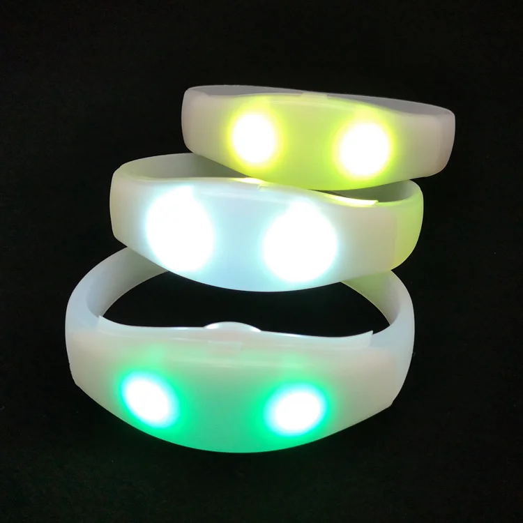 Music Events Future Gadgets Smart Flashlight Luminous Glowing Club LED Bracelet DMX Control