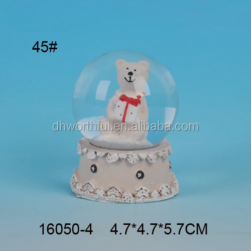 Lovely bear shaped crystal snow globe water ball