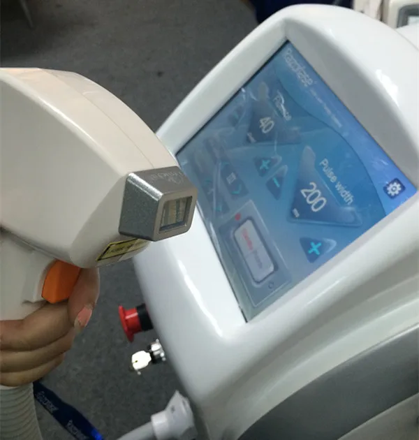 3 Waves in 1 755nm 808nm 1064n 808nm Diode Laser Hair Removal Machine