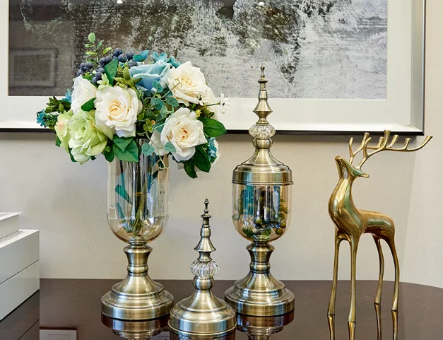 
europe antique style glass vase candy jar and lid in new design for wedding table decorative 