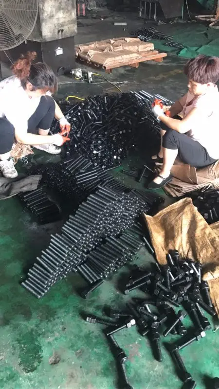 
A193 Gr. B7 Bolt China manufacturer ASTM A193 B7 full threaded rod / stud bolt 