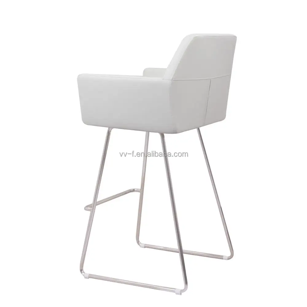 Современный белый кожаный барный стул с подлокотником
